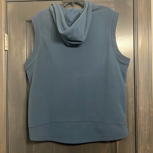 Men’s ADIDAS performance vest - - Picture 5 of 8